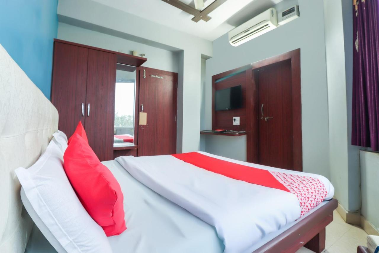 Oyo 69402 Yogeshwar Dhaam Hotel Vrindāvan Eksteriør billede