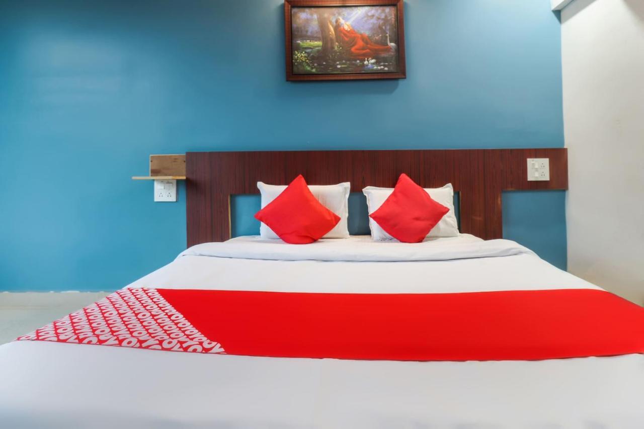 Oyo 69402 Yogeshwar Dhaam Hotel Vrindāvan Eksteriør billede