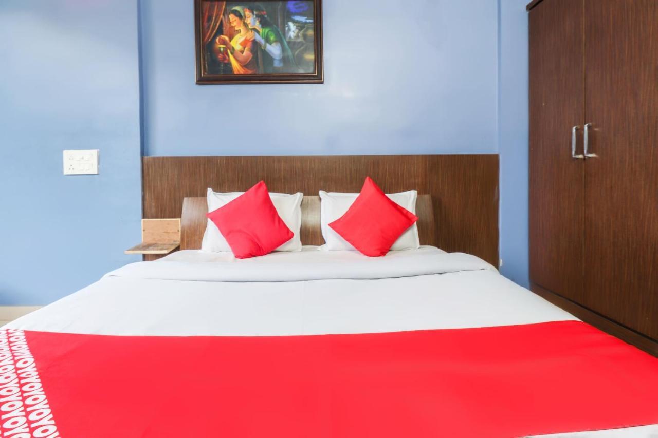Oyo 69402 Yogeshwar Dhaam Hotel Vrindāvan Eksteriør billede
